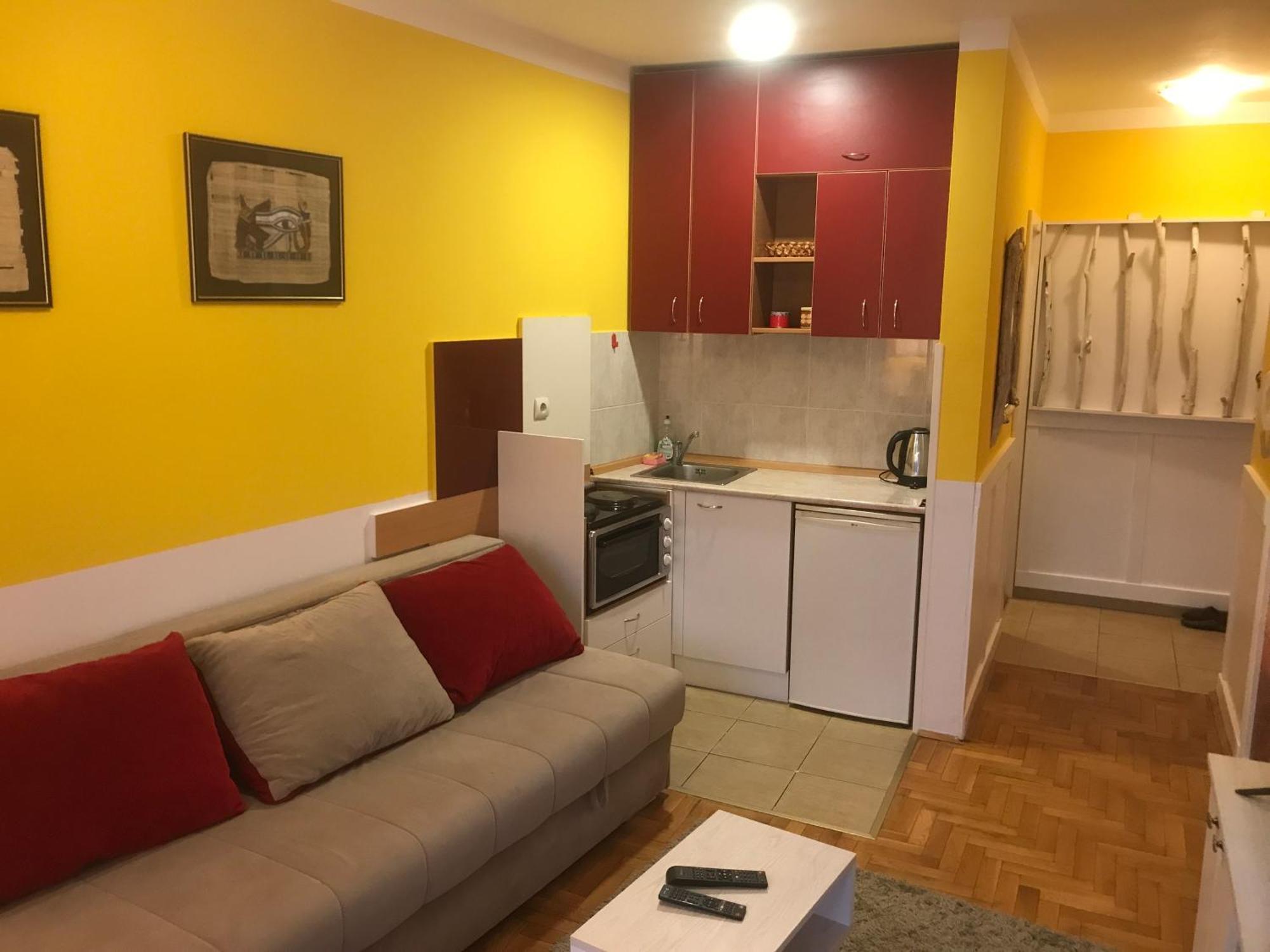 Studio Tina Sajam Novi Sad Luaran gambar