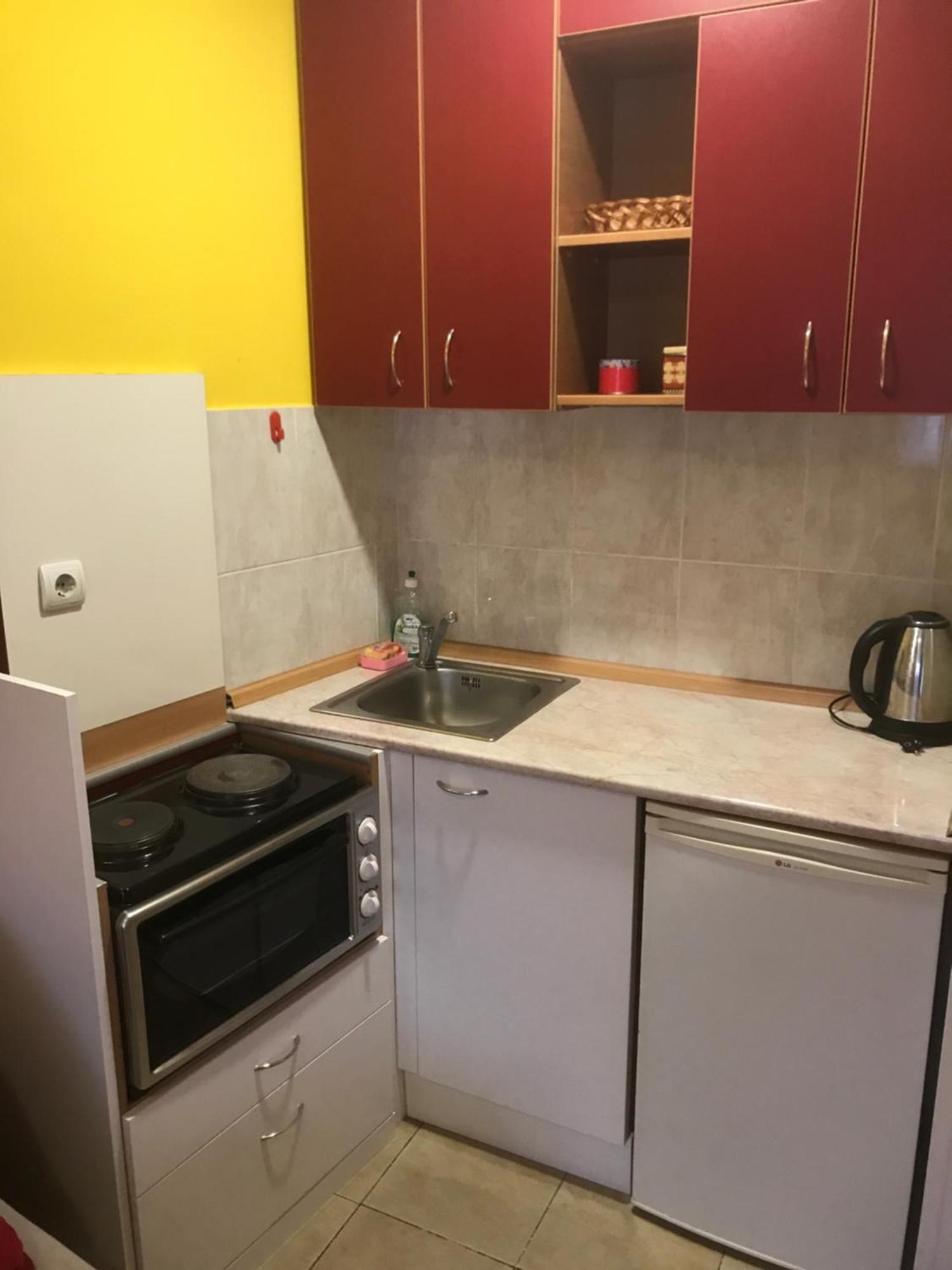 Studio Tina Sajam Novi Sad Luaran gambar
